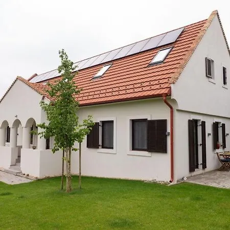 Apartament Viktoria Kohaz *